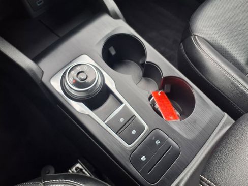 Certified 2022 Ford Escape SEL image 20