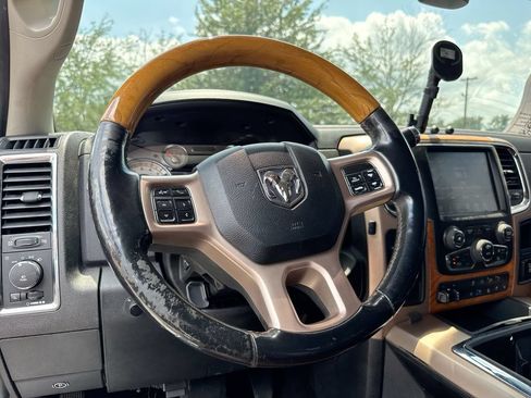 Used 2014 RAM 2500 Longhorn AWD/4WD image 11