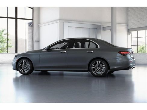 Used 2023 Mercedes-Benz E 350 4MATIC Sedan image 33