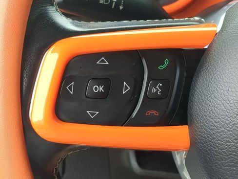 Used 2019 Jeep Wrangler Unlimited Sahara w/ Cold Weather Group AWD/4WD image 23