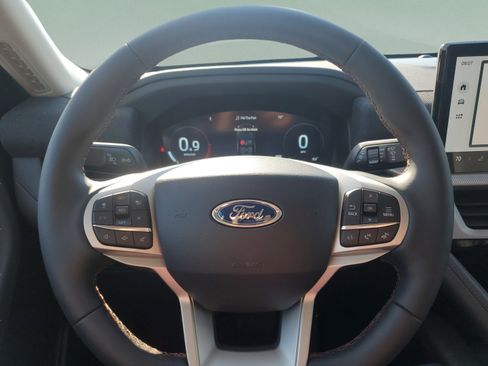 New 2026 Ford Explorer Active AWD/4WD image 17
