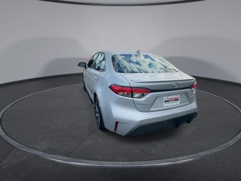 Used 2025 Toyota Corolla SE image 13