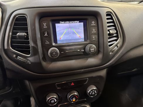 Used 2018 Jeep Compass Sport image 18