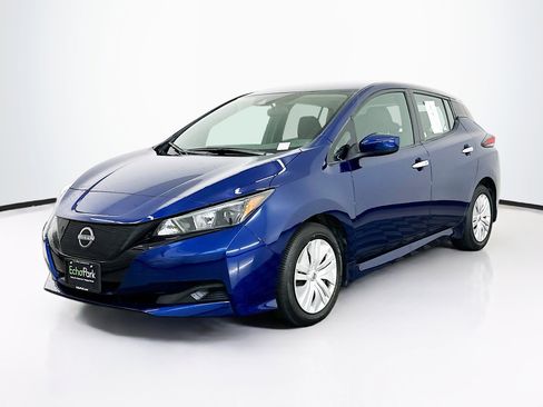 Used 2024 Nissan Leaf S image 3