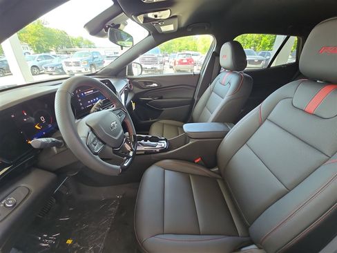 New 2025 Chevrolet Trax RS image 19