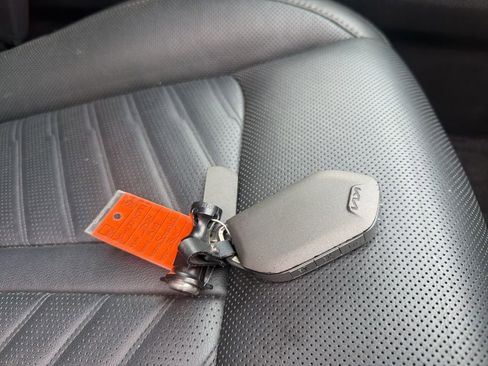 Used 2024 Kia Sorento SX Prestige AWD/4WD image 36