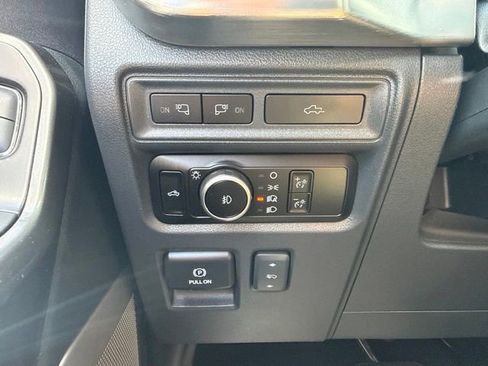 Used 2023 Ford F150 Lariat AWD/4WD image 11
