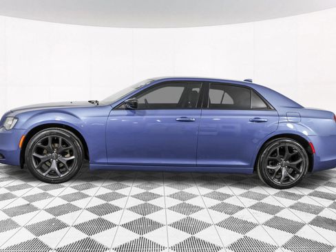Used 2022 Chrysler 300 Touring w/ Sport Appearance Package RWD image 19