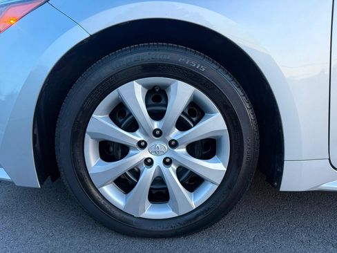 Used 2020 Toyota Corolla LE FWD image 37