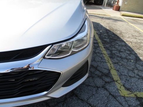 Used 2019 Chevrolet Cruze LS image 25