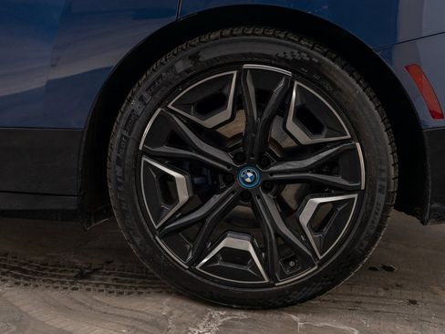 Used 2025 BMW iX M60 image 49