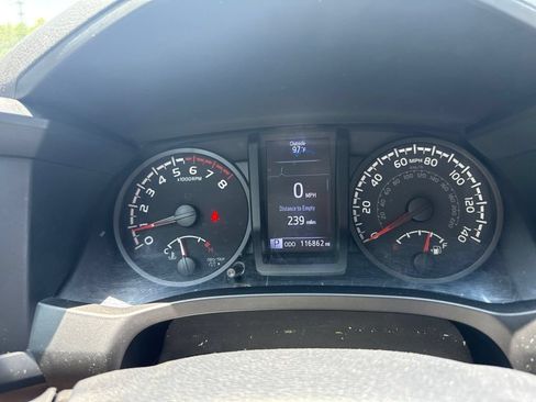 Used 2020 Toyota Tacoma SR w/ SR Convenience Package RWD image 13
