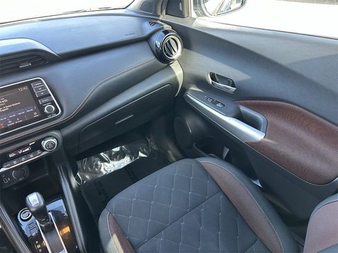 Certified 2020 Nissan Kicks SR image 17