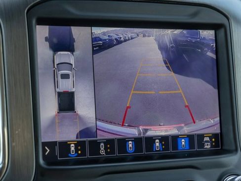 Used 2021 GMC Sierra 1500 Denali w/ Denali Ultimate Package image 9