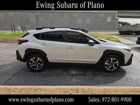 Used 2024 Subaru Crosstrek 2.0i Premium w/ Crosstrek Mirror Package image 6