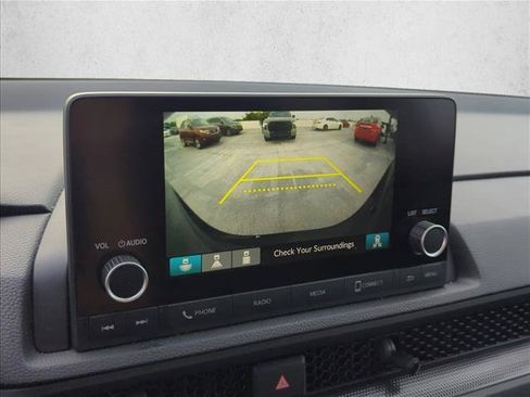 Used 2025 Honda CR-V EX image 18