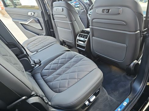 New 2027 BMW X7 xDrive40i w/ M Sport Package AWD/4WD image 11
