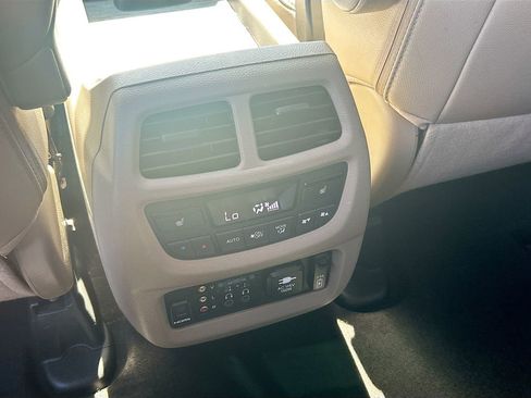 Used 2016 Honda Pilot Elite image 28