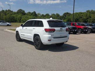 Used 2021 Jeep Grand Cherokee Laredo X AWD/4WD video 3