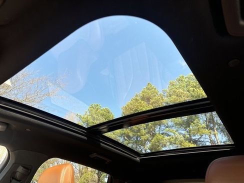 Used 2023 Lincoln Nautilus Reserve w/ Luxury Package image 21