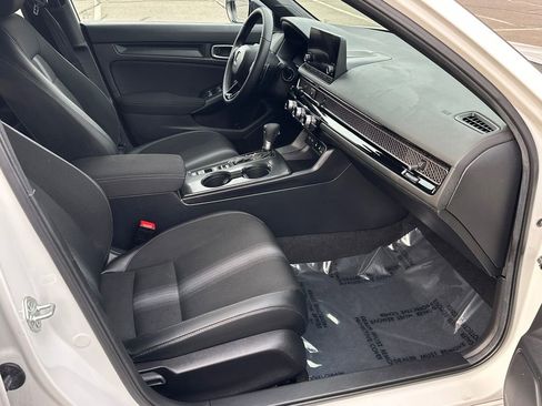 Certified 2025 Honda Civic Sport image 7