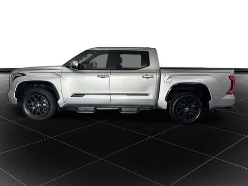 Used 2024 Toyota Tundra Platinum AWD/4WD image 2