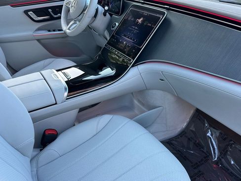 Used 2026 Mercedes-Benz EQE 320 4MATIC SUV image 27