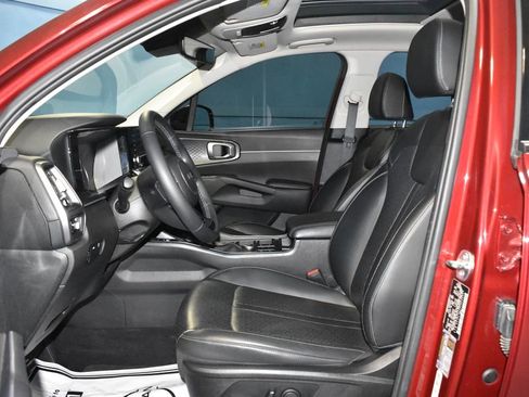 Used 2023 Kia Sorento S w/ Panoramic Sunroof Package image 6