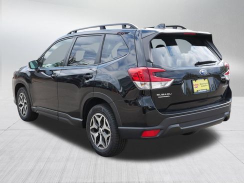 Used 2023 Subaru Forester Premium AWD/4WD image 5