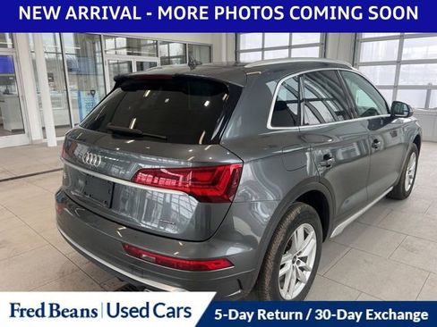 Used 2022 Audi Q5 2.0T Premium w/ Convenience Package image 4