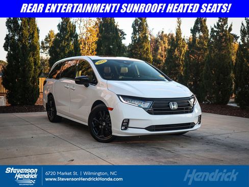 Used 2023 Honda Odyssey Sport image 1