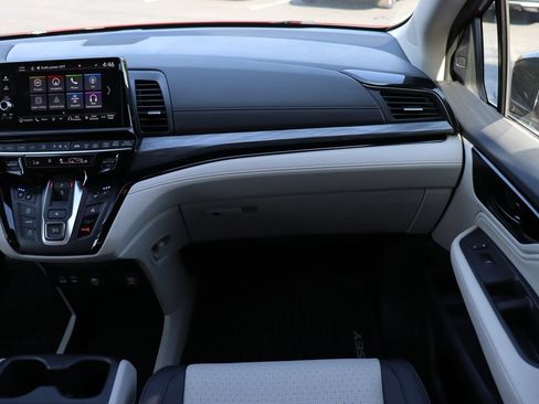 Certified 2026 Honda Odyssey Elite image 18