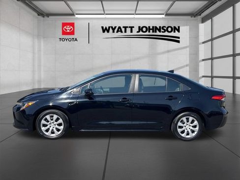 Used 2024 Toyota Corolla LE FWD image 2