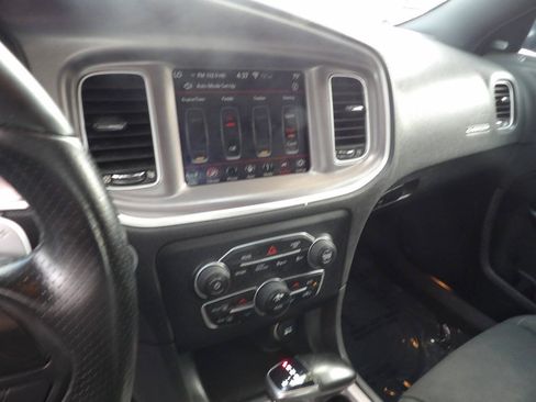 Used 2019 Dodge Charger GT RWD image 7