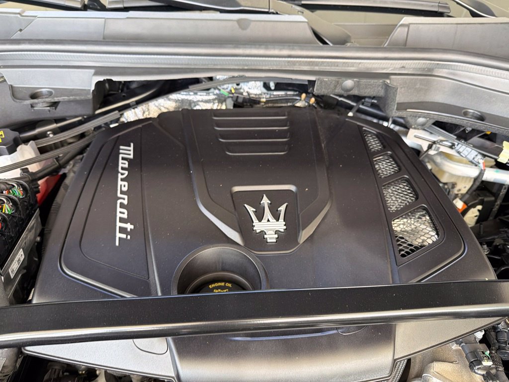 Used 2025 Maserati Grecale GT AWD/4WD image 14
