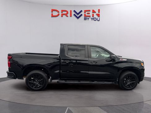 Used 2023 Chevrolet Silverado 1500 RST w/ Z71 Off-Road Package AWD/4WD image 6
