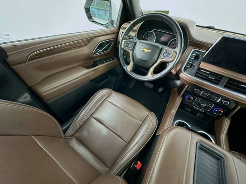 Used 2021 Chevrolet Tahoe High Country w/ Premium Package AWD/4WD image 9