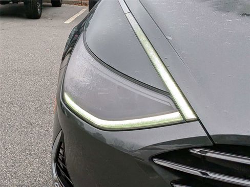 Used 2023 Hyundai Sonata Limited w/ Cargo Package image 12