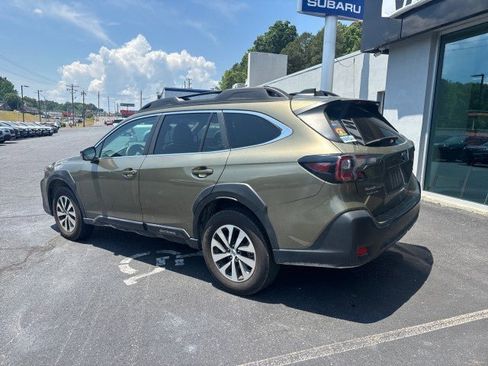 Used 2024 Subaru Outback Premium AWD/4WD image 4