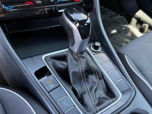 Used 2025 Volkswagen Jetta Sport FWD image 25
