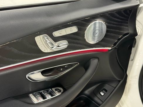 Used 2019 Mercedes-Benz E 300 4MATIC w/ Premium 1 Package image 12
