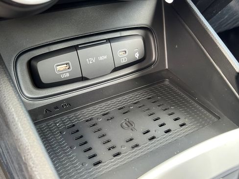 New 2025 Hyundai Venue Limited image 26