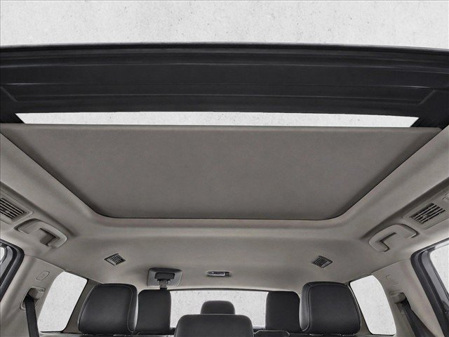 Used 2022 Nissan Pathfinder Platinum w/ Cargo Package AWD/4WD image 18