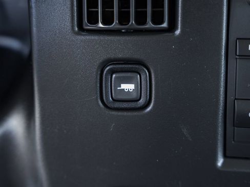 Used 2023 GMC Savana 2500 image 30