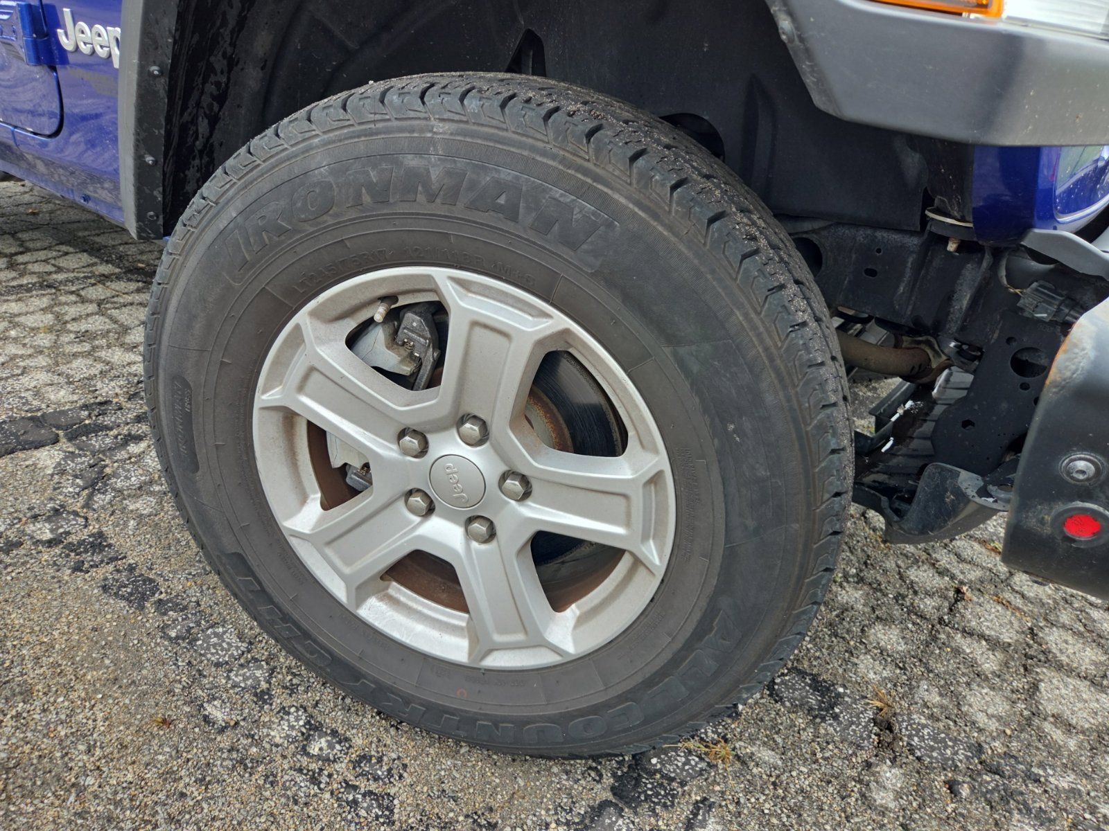 Used 2019 Jeep Wrangler Sport AWD/4WD image 13