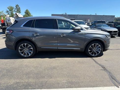 Used 2023 Lincoln Nautilus Reserve w/ Luxury Package AWD/4WD image 8