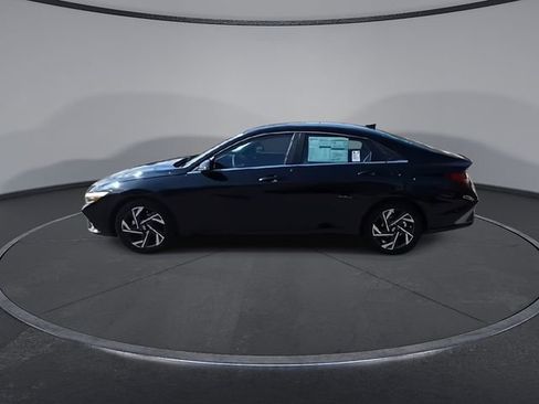 New 2026 Hyundai Elantra Limited FWD image 6