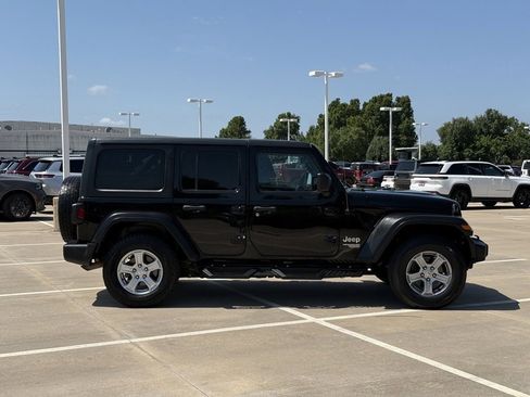 Used 2020 Jeep Wrangler Unlimited Sport S image 5