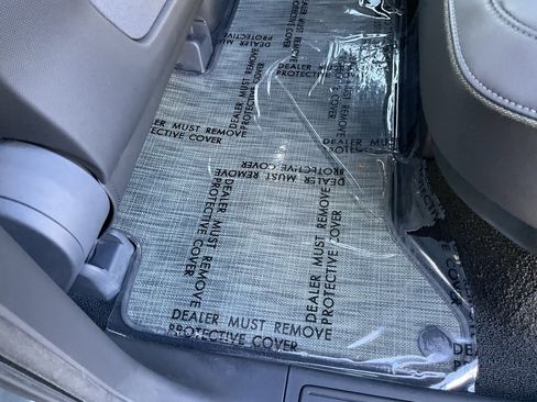 Used 2022 Rivian R1T Launch Edition image 28