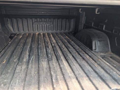 Used 2024 GMC Sierra 1500 AT4 w/ AT4 Premium Package AWD/4WD image 10